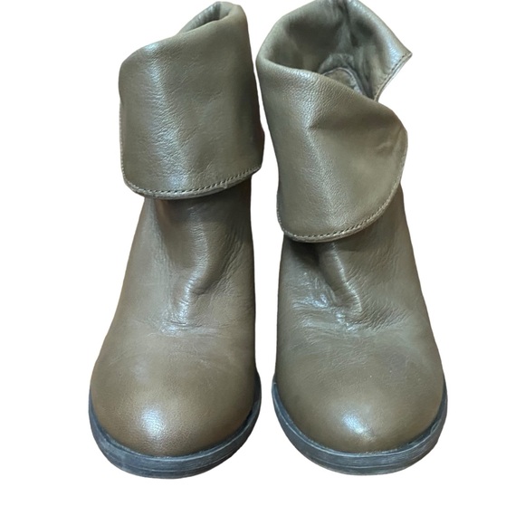 Lucky Brand Ethann Foldover Cuffed Ankle Booties Leather short boots size 7.5 - Picture 2 of 10